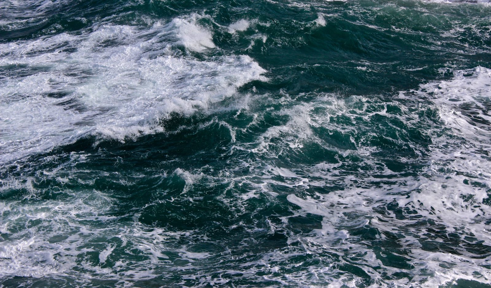Море гласит. Море, волны. море волны эстетика. бушующее море. морская волна эстетика.